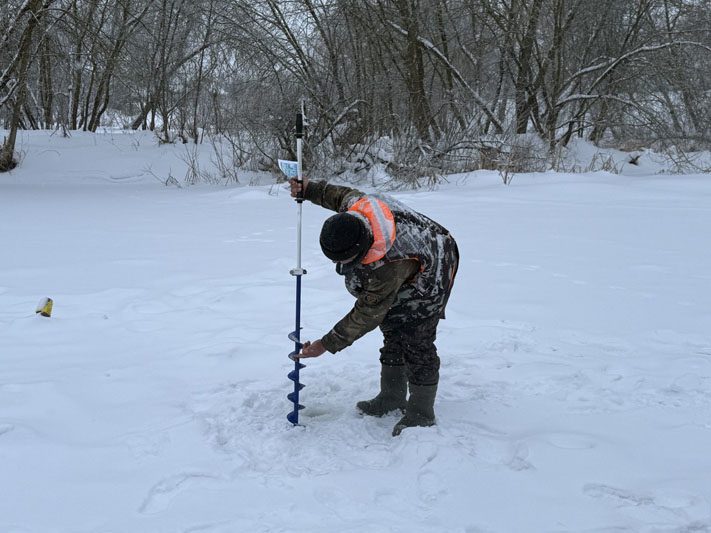 Рейды РОЧС на водоемах: как не попасть рыбакам в ледяную ловушку