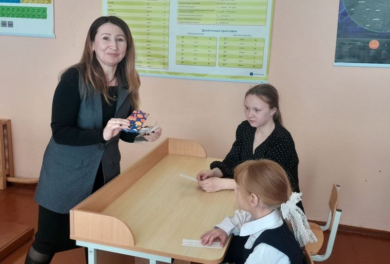 Урок финансовой грамотности «Страховать – себя от бед защищать» прошел в Муринборской средней школе