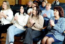 ФОТОФАКТ: Сотрудниц ОАО «ПМК № 90 «Водстрой» поздравили с женским праздником