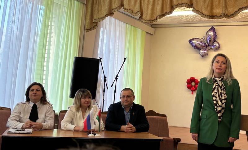 Диалоговая площадка: «Единство народов - залог стабильного будущего»