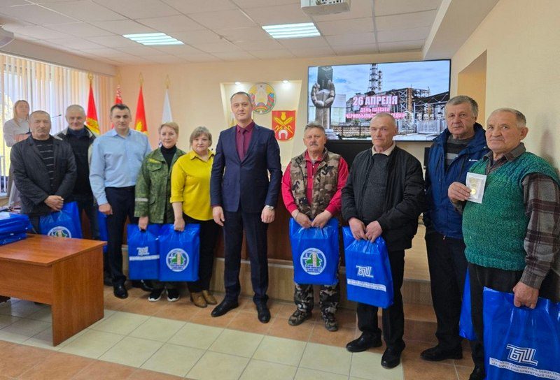 На Белорусском цементном заводе чествовали ликвидаторов последствий аварии на Чернобыльской АЭС