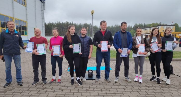 Спортивная игровая интерактивная площадка «Рекорд Победы» прошла в Костюковичах