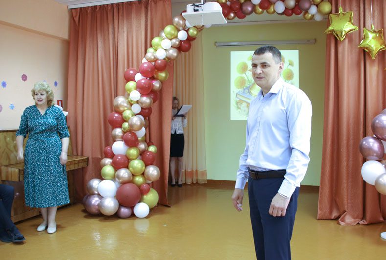 Трогательный последний звонок прозвучал в Костюковичском ЦКРОиР