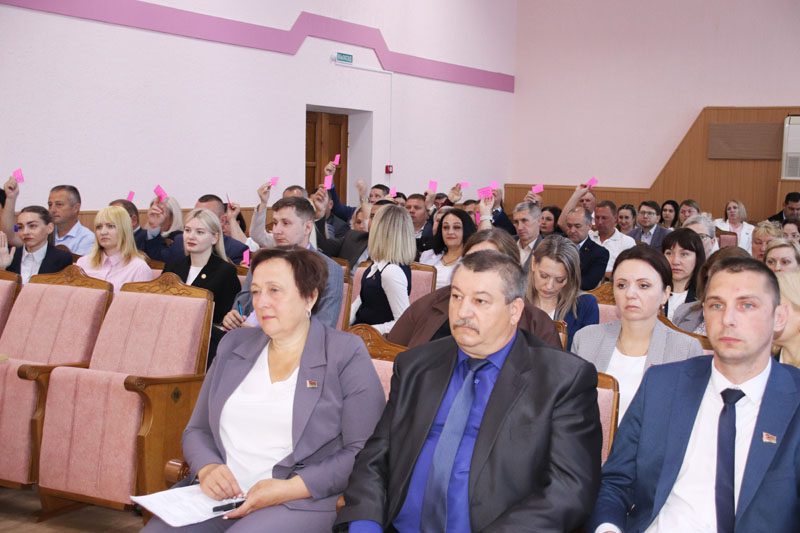 Состоялась очередная сессия Костюковичского районного Совета депутатов