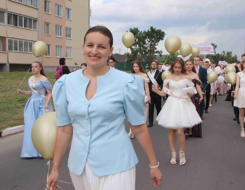 ФОТОФАКТ: Выпускной вечер прошел в Костюковичах