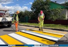 В Костюковичах обновляют дорожную разметку