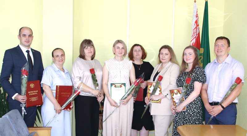 Сотрудников налоговых органов чествовали в Костюковичах