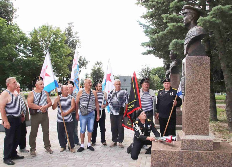 О морской службе рассказали уроженцы Костюковщины