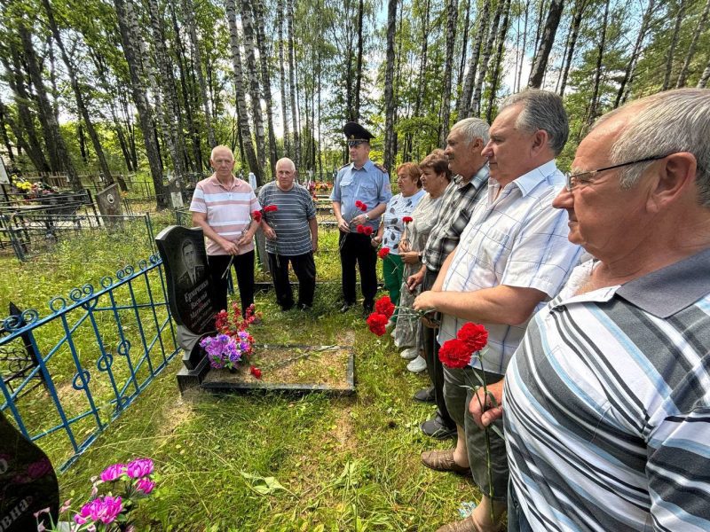 Живая память: в Костюковичах 40 лет спустя почтили подвиг милиционера Василия Ермаченко